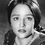 Zemřela Olivia Hussey, kterou svlékli pro svatební noc Romea a Julie