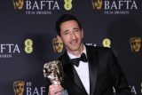 Cenu BAFTA za nejlepší film získalo Konkláve. Adrien Brody si odnesl trofej pro herce