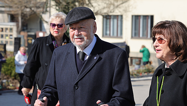 Pepíček byl donchuán. Absolonová, Hybš či Cibulka se přišli rozloučit s Josefem Zímou