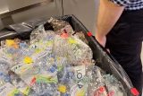 Polovina vytříděných plastů se nedá recyklovat. Čeští vědci mají patent, na jehož konci je nahrazení ropy