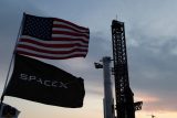 SpaceX 40 vteřin před startem odložila testovací let kosmické lodi. Překazily ho technické potíže