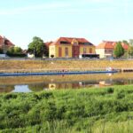 Sezóna může začít! Plovoucí molo na Svatojiřském nábřeží čeká na první lodě