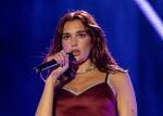 VIDEO: Dua Lipa opět v Praze zaskočila fanoušky