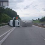AKTUALIZOVÁNO: Nehoda dodávky uzavřela D1 u Humpolce, tvoří se kolony