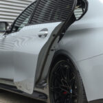 K mání je neobvyklé BMW M3 s posuvnými zadními dveřmi