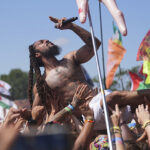 Poprask na festivalu v Glastonbury