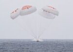 Čtyři astronauti z lodi Crew Dragon se vrátili na Zemi