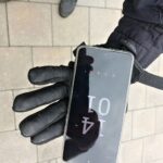 Muže napadli na zlínském tržišti a ukradli mu mobil, strážníci útočníky dostihli za čtvrt hodiny