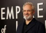 Od Americké krásy přes Skyfall až k Beatles. Slavný režisér Sam Mendes slaví 60