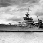 Peklo na vlnách: Zapomenutá tragédie USS Indianapolis a největší útok žraloků v dějinách