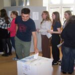 Mladí studenti z Domažlic okusili volební atmosféru