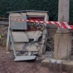 Nehoda v Pelhřimově: Kašel za volantem skončil nárazem do rozvaděče a dvěma zraněnými