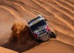 Nejkrásnější je vidět desetitunové monstrum, jak si to křižuje pouští, říká fotograf Rallye Dakar