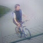 Policisté zjišťují totožnost muže na snímku