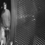 Poznáváte muže z fotografie? Ozvěte se policii, je to naléhavé