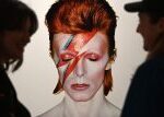 Slavný blesk přes tvář Davida Bowieho se draží za rekordní částku