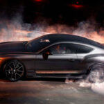 Bentley dalo kopačky hybridu a stvořilo své nejlehčí auto od roku 1940. Drsný stroj znovu vyvolává touhu Bentley dalo kopačky hybridu a stvořilo své nejlehčí auto od roku 1940