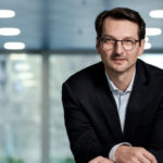 BMW má nového šéfa. Do čela vytáhlo člověka, o kterém jste nejspíš nikdy neslyšeli BMW má nového šéfa