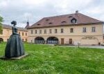 Muzeum v České Skalici nabízí výstavu replik korunovačních klenotů