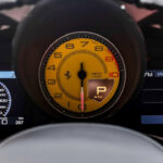 Řidič Ferrari ještě s motorem V12 bez turba se v běžném provozu rozjel na 326 km/h, je to let za zvuku jako ze starých F1 Řidič Ferrari ještě s motorem V12 bez turba se v běžném provozu rozjel na 326 km/h, je to let za zvuku jako ze starých F1