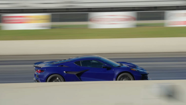 „Bugatti pro chudé” si namazalo na chleba všechny a všechno na dalším okruhu, pomalejší je i McLaren za 20 milionů