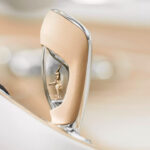 Bugatti se 2,5 roku patlalo s autem pro miliardáře, jehož vůz musel vypadat jako sklenice s latte