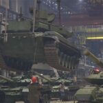 Rusko sahá po starším T-72A: Nové záběry z Uralvagonzavodu naznačují, že zásoby T-72B řídnou
