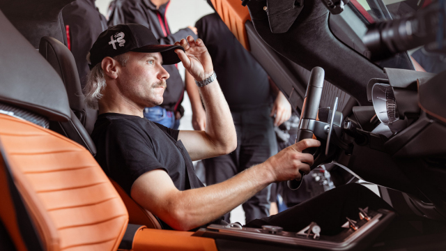 Supervzácná Alfa Romeo za 700 milionů se po pochybném prodeji za 250 korun ztratila. A nikdo neví, kde je