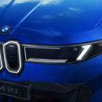 BMW ukázalo novou iX3 pro Čínu a dopřálo jí kliky dveří, které vy mít nemůžete