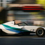 Firma říká, že našla způsob, jak trikem dostat na značky formuli, se kterou můžete legálně řádit na běžných silnicích Firma říká, že našla způsob, jak trikem dostat na značky formuli, se kterou můžete legálně řádit na běžných silnicích