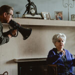 RECENZE: Jejich starosti na moji hlavu, říká si divák Pádu domu Kollerů