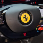 Šéf Ferrari bez okolků vysvětlil, proč všichni výrobci aut přešli na dotykové ovládání, i když ho zákazníci nenávidí Šéf Ferrari bez okolků vysvětlil, proč všichni výrobci aut přešli na dotykové ovládání, i když ho zákazníci nenávidí