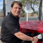 Šéf Fordu po totálním fiasku vytáhl „novou elektrickou strategii”