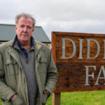 Slavný novinář vytáhl od farmaření Jeremyho Clarksona, aby s ním otestoval nástupce McLarenu F1, možná to neměl dělat