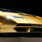 Spekulanti, kteří chtěli vydělat koupí jednoho z hrstky moderních Lamborghini Countach, dostávají milionovou lekci z chamtivosti