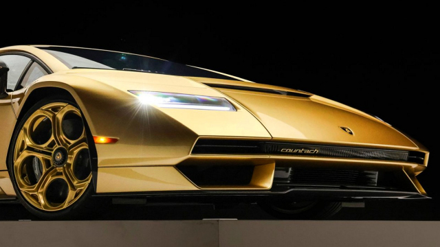 Spekulanti, kteří chtěli vydělat koupí jednoho z hrstky moderních Lamborghini Countach, dostávají milionovou lekci z chamtivosti