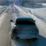 BMW začalo odhalovat spalovací verzi nové řady 3, takto ržá před kamerou její šestiválec