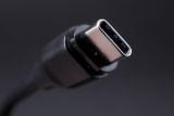 Jednotnou nabíječku USB-C musí mít v EU nově i notebooky. Cílem je omezit elektronický odpad