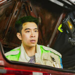 TELEVIZIONÁŘ: Tony má plán. Přestože takřka celý příběh stráví v kufru TELEVIZIONÁŘ: Tony má plán