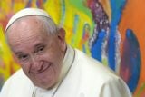 Žádal jsem o přerušení bombardování, vzpomínal papež František na začátek války na Ukrajině