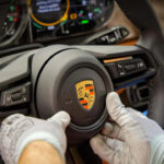 Porsche mířilo k prodeji 400 tisíc aut ročně, teď na hranici pádu do ztráty doufá aspoň v polovinu Porsche mířilo k prodeji 400 tisíc aut ročně, teď na hranici pádu do ztráty doufá aspoň v polovinu