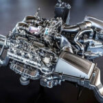 První menší Mercedes, který dostal zpátky motor V8, se ukázal v ostré akci při testech