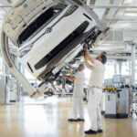 Zisky VW dál padají k nule, za dva roky přišel o většinu výdělků