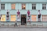 Zmrazování buněk nebo úzkost z kolapsu klimatu. Nová hra ostravského divadla přemýšlí o budoucnosti
