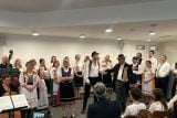 Místo diplomatů Mařenka, Jeník a Kecal. Českým zastoupením v Bruselu se rozezněly árie z Prodané nevěsty