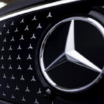 Nad Mercedesem visí obrovský problém, kvůli jeho vlastnické struktuře mu hrozí úplný zákaz prodeje v USA Nad Mercedesem visí obrovský problém, kvůli jeho vlastnické struktuře mu hrozí úplný zákaz prodeje v USA
