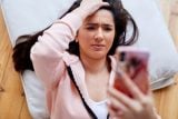Sexting není jen hra. Intimní fotografie mohou skončit na internetu během několika vteřin