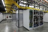 Stavba datových center v USA nabírá zpoždění. Technologičtí giganti si musí energie zajišťovat sami
