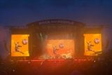 Středeční program Rock for People uzavřely Gorillaz. Další hvězdné vystoupení nabídnou Limp Bizkit