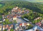 Archeologové objevili v Opočně pozůstatky středověkého opevnění města a keramické střepy